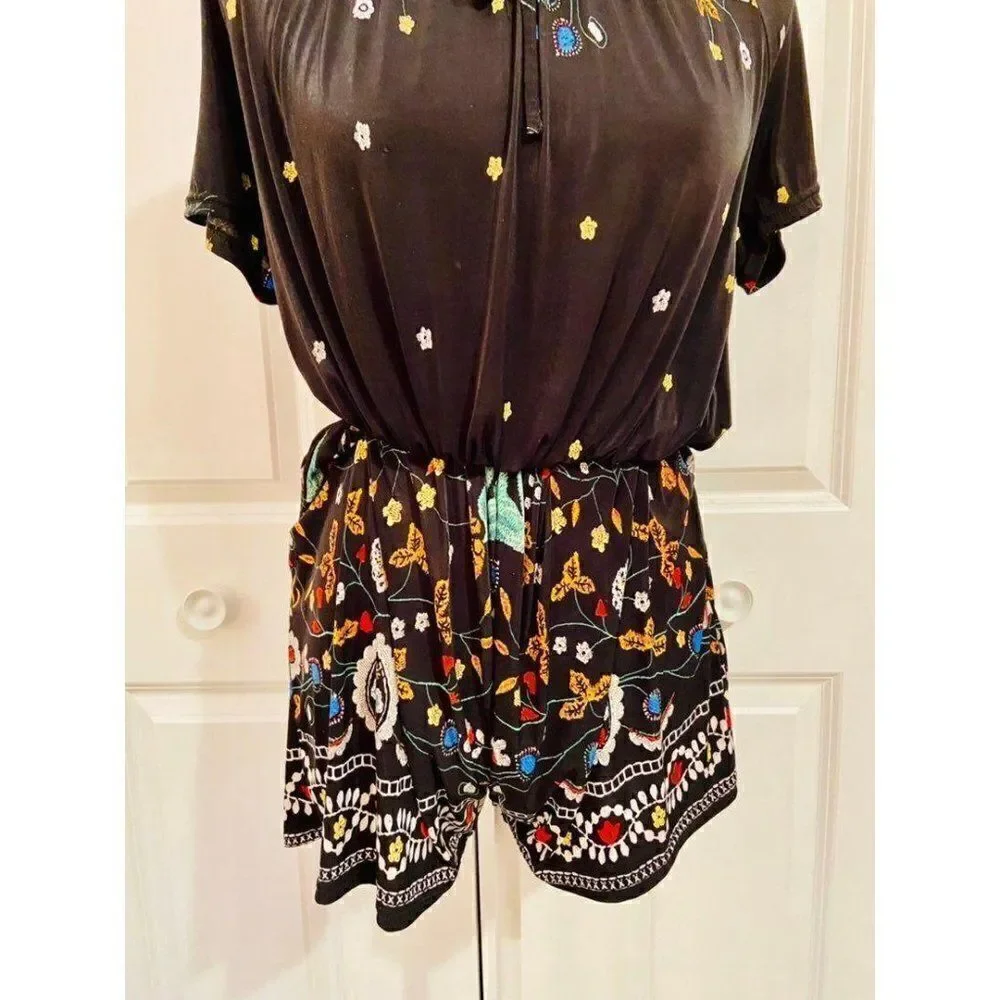 Black floral short sleeve boho romper small